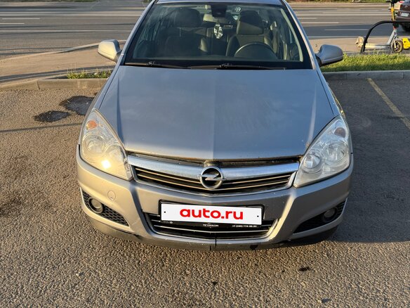 2009 Opel Astra H Рестайлинг, серебристый, 350000 рублей - вид 1