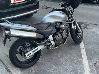 2002 Honda CB 600F Hornet, серебристый, 350000 рублей, вид 1