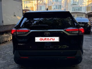 2021 Toyota RAV4 V (XA50), чёрный, 4100000 рублей, вид 4