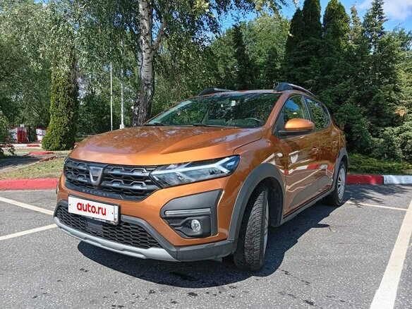2022 Dacia Sandero Stepway III Рестайлинг, коричневый, 1323000 рублей