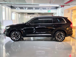 2026 Volvo XC90 T8 II Рестайлинг 2, чёрный, 10241268 рублей, вид 3