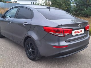 2017 Kia Rio III Рестайлинг, серый, 1000000 рублей, вид 4