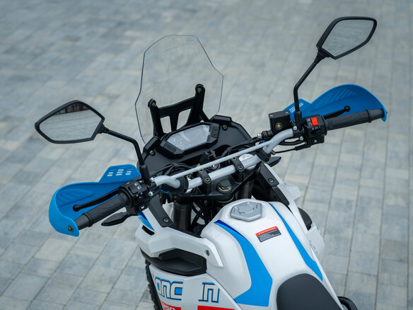 2026 Loncin DS250, синий, 258000 рублей - вид 35