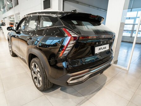 2026 Geely Atlas II, чёрный, 3909990 рублей, вид 5