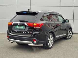 2018 Mitsubishi Outlander III Рестайлинг 3, чёрный, 1980000 рублей, вид 5