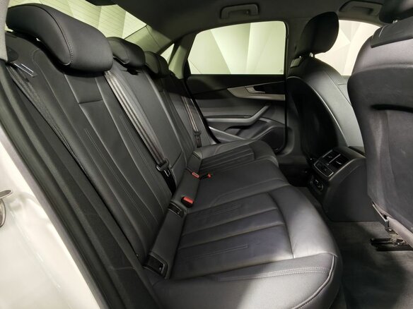 2020 Audi A4 35 TFSI V (B9) Рестайлинг, белый, 2450000 рублей - вид 15