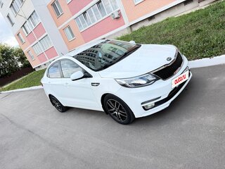 2016 Kia Rio III Рестайлинг, белый, 1200000 рублей, вид 1