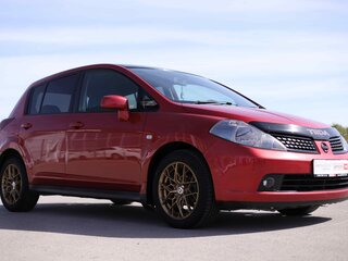 2005 Nissan Tiida I, красный, 680000 рублей, вид 3