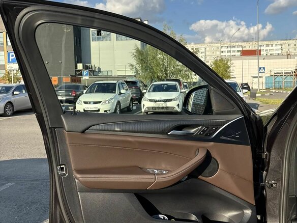 2022 BMW X4 20i II (G02) Рестайлинг, серый, 7200000 рублей - вид 17