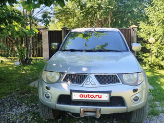 2012 Mitsubishi L200 IV, серебристый, 990000 рублей, вид 1