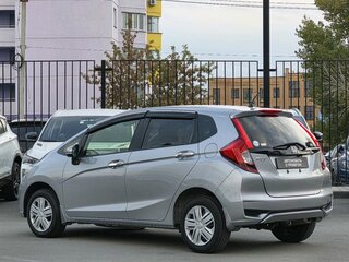 2018 Honda Fit III Рестайлинг, серый, 1113000 рублей, вид 5