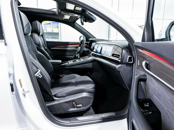 2026 Geely Monjaro I, белый, 4954990 рублей - вид 22
