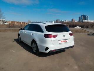 2019 Kia Ceed III, белый, 1100000 рублей, вид 2