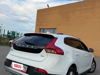 2014 Volvo V40 Cross Country I, белый, 900000 рублей, вид 3