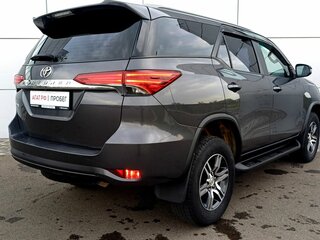 2021 Toyota Fortuner II Рестайлинг, серый, 4000000 рублей, вид 5