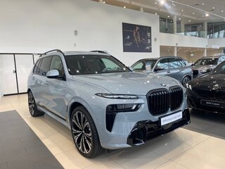2026 BMW X7 40d I (G07) Рестайлинг, серый, 18900000 рублей, вид 3
