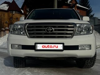 2011 Toyota Land Cruiser 200 Series, белый, 3400000 рублей, вид 3