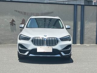 2022 BMW X1 Long 20Li sDrive II (F48) Рестайлинг, белый, 1820000 рублей, вид 2