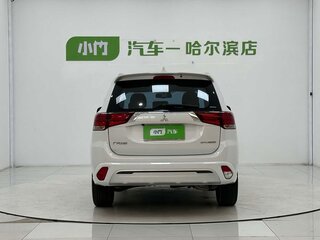 2023 Mitsubishi Outlander III Рестайлинг 3, белый, 2210000 рублей, вид 5