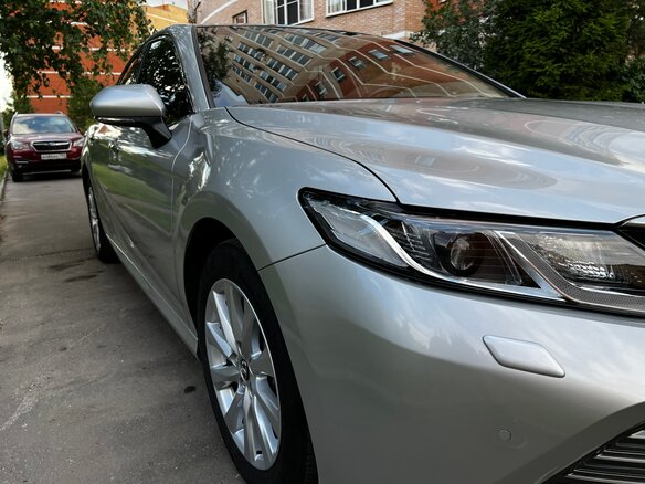 2018 Toyota Camry VIII (XV70), серебристый - вид 9