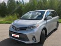 2019 Toyota Sienna III Рестайлинг 2, серый, 3695000 рублей - вид 1