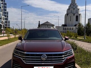 2019 Volkswagen Touareg III, красный, 5190000 рублей, вид 4