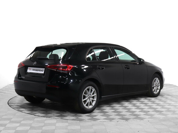 2019 Mercedes-Benz A-Класс 200 IV (W177), чёрный, 1820000 рублей - вид 4