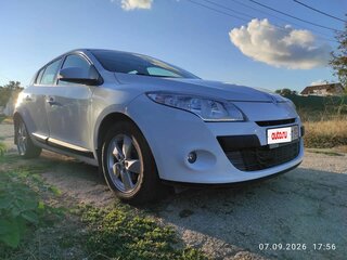 2011 Renault Megane III, белый, 900000 рублей, вид 2