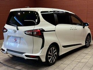2022 Toyota Sienta II Рестайлинг, белый, 1087000 рублей, вид 5
