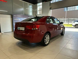 2010 Kia Cerato 6-speed II, красный, 750000 рублей, вид 4