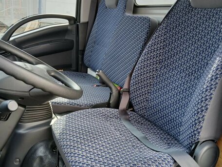 2022 Isuzu Elf (N-series), белый, 4000000 рублей, вид 2