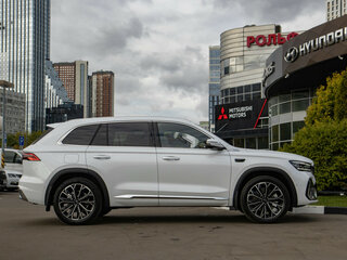 2025 Geely Monjaro (Xingyue L) I Рестайлинг 2 (China Market), белый, 3768000 рублей, вид 3