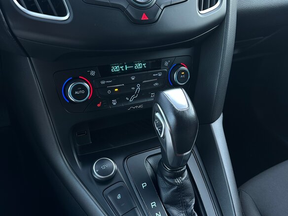 2018 Ford Focus III Рестайлинг, белый, 1150000 рублей - вид 15