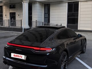 2022 Porsche Panamera II Рестайлинг, чёрный, 8750000 рублей, вид 4