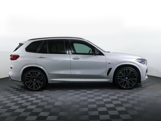 2018 BMW X5 50i IV (G05/G18), белый, 5296000 рублей, вид 4