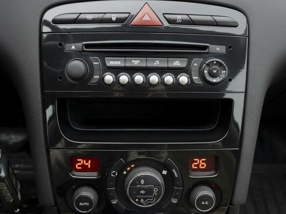 2012 Peugeot 408 I, чёрный - вид 11