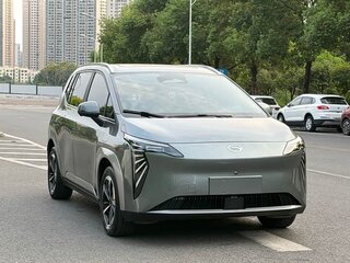 2024 Aion Y Plus 51.9 kWh, серый, 1830076 рублей, вид 3