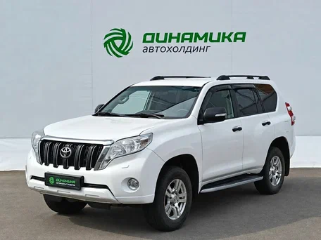 2017 Toyota Land Cruiser Prado 150 Series Рестайлинг 1, белый, 2350000 рублей, вид 1