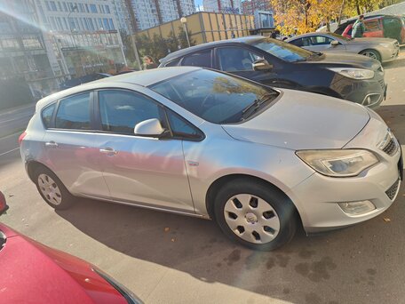 2011 Opel Astra J, серый, 370000 рублей, вид 2