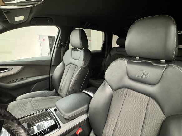 2021 Audi Q7 45 TDI II (4M) Рестайлинг, чёрный, 6100000 рублей - вид 16