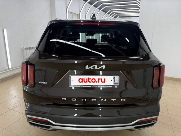 2023 Kia Sorento IV, коричневый - вид 5