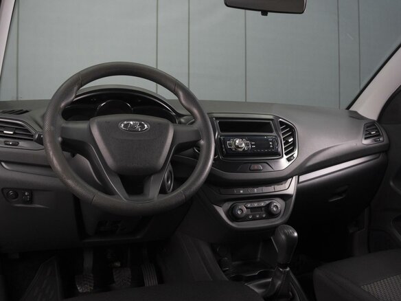 2017 Lada (ВАЗ) Vesta I, серебристый, 735000 рублей - вид 4