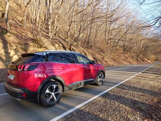 2018 Peugeot 3008 II, красный, 2250000 рублей, вид 2