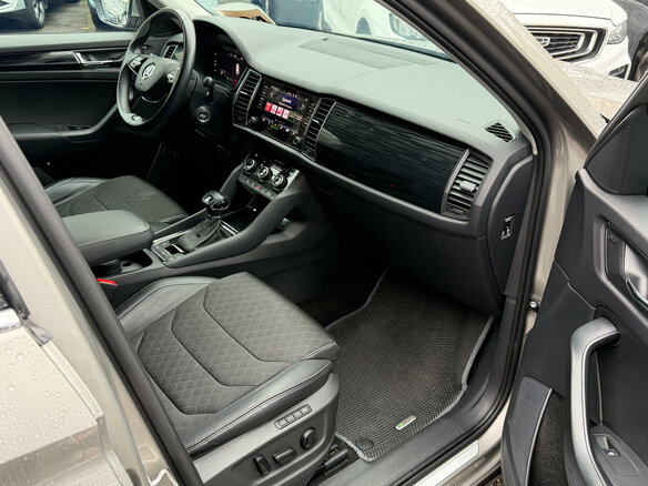 2021 Skoda Kodiaq I, коричневый, 3049000 рублей - вид 8