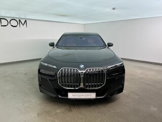 2025 BMW 7 серии 740i xDrive VII (G70), чёрный, 14990000 рублей, вид 3