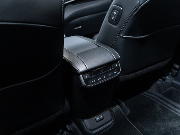 2026 Toyota Highlander IV (XU70), чёрный - вид 14