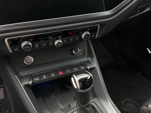 2020 Audi Q3 Sportback 45 TFSI II (F3), синий - вид 23