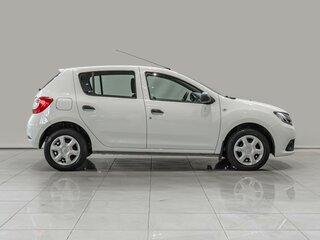 2017 Renault Sandero II, белый, 990000 рублей, вид 5