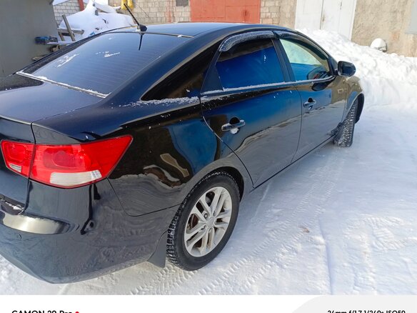 2011 Kia Cerato 6-speed II, чёрный, 850000 рублей - вид 2