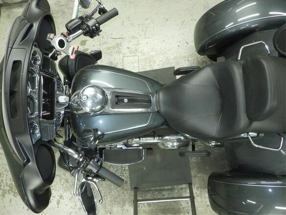 2025 Harley-Davidson Tri Glide, серый, 4000000 рублей - вид 13